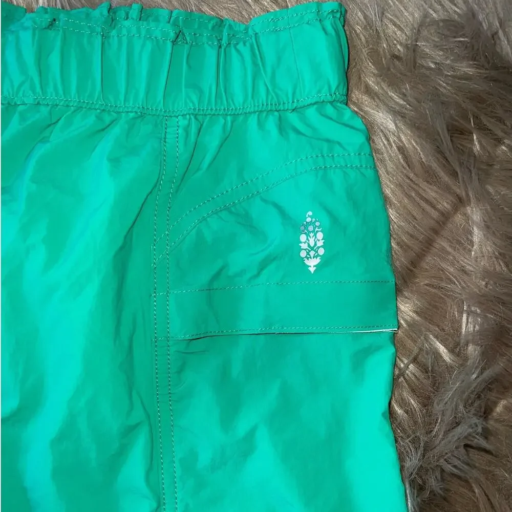 NWOT Free People Movement In the Wild Cargo Shorts Green size M - Picture 2 of 8